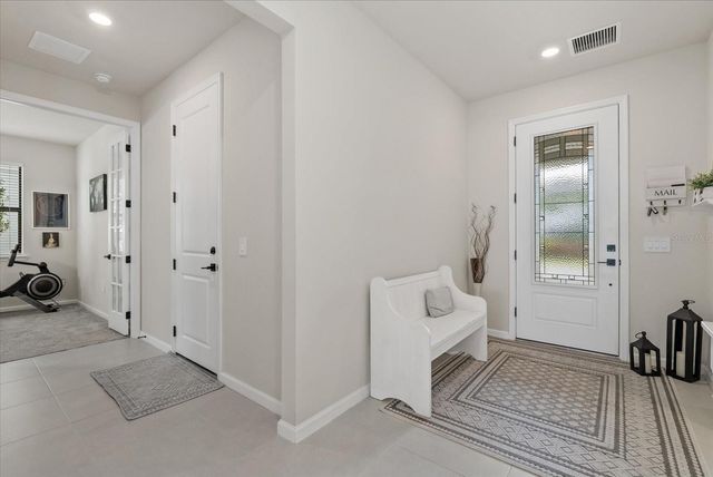 5876 SILVERSIDE PINE COURT, Lakewood Ranch, FL 34211