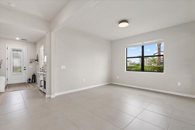 5876 SILVERSIDE PINE COURT, Lakewood Ranch, FL 34211