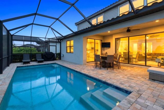 5876 SILVERSIDE PINE COURT, Lakewood Ranch, FL 34211