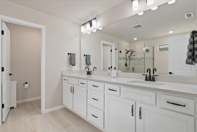 5876 SILVERSIDE PINE COURT, Lakewood Ranch, FL 34211