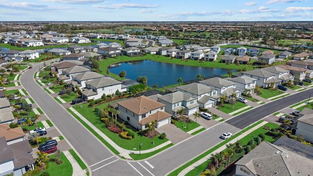 5876 SILVERSIDE PINE COURT, Lakewood Ranch, FL 34211