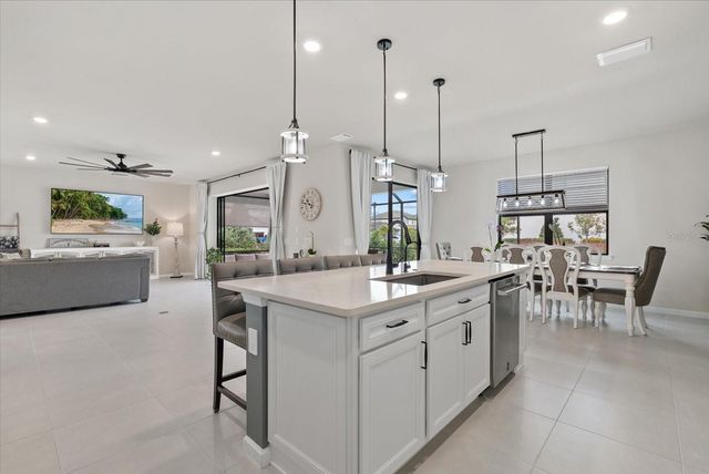 5876 SILVERSIDE PINE COURT, Lakewood Ranch, FL 34211