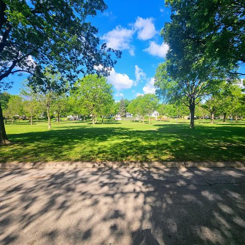 3342 Xerxes Avenue N, Minneapolis, MN 55412