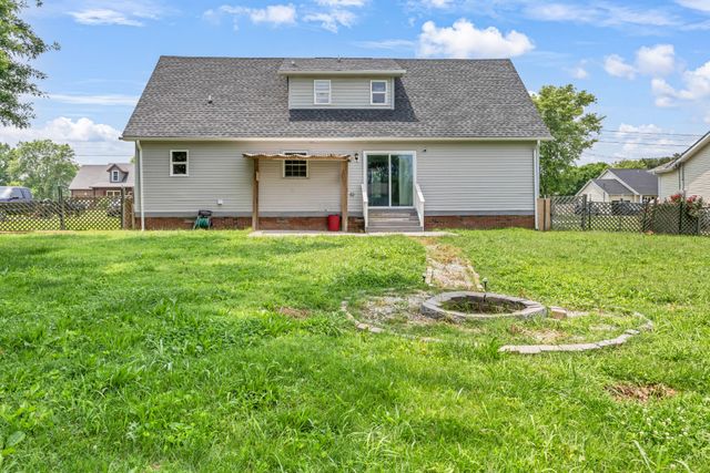 3405 Polly Dr, Clarksville, TN 37042