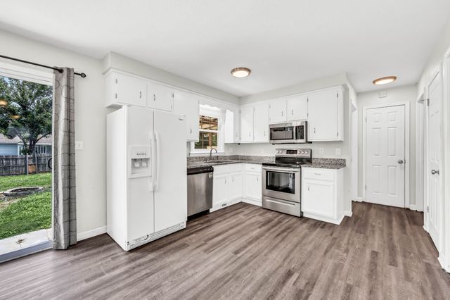 3405 Polly Dr, Clarksville, TN 37042