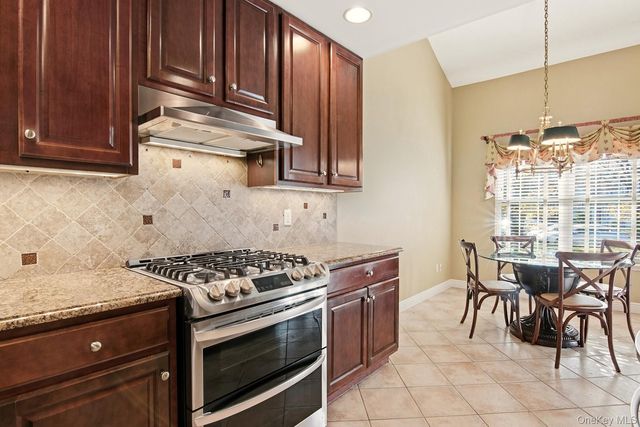 67 Paddington Circle, Smithtown, NY 11787