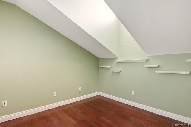 67 Paddington Circle, Smithtown, NY 11787