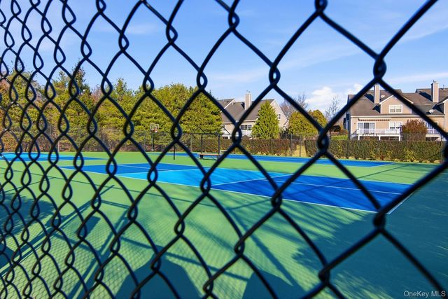 67 Paddington Circle, Smithtown, NY 11787