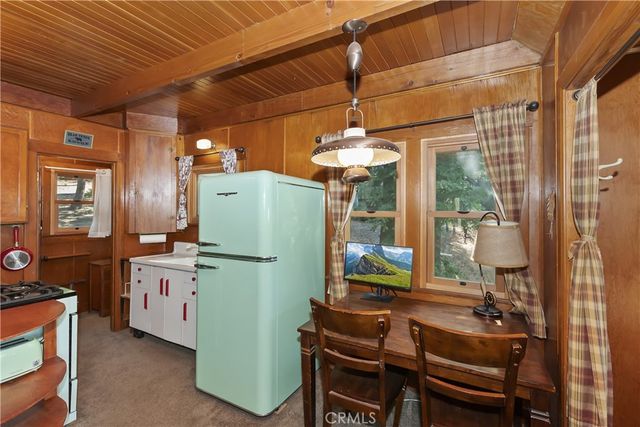 1040 Mile High Road, Twin Peaks, CA 92391