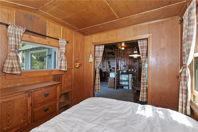 1040 Mile High Road, Twin Peaks, CA 92391