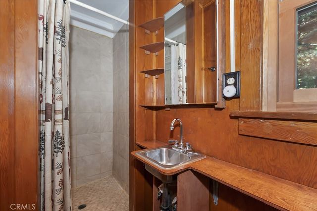 1040 Mile High Road, Twin Peaks, CA 92391