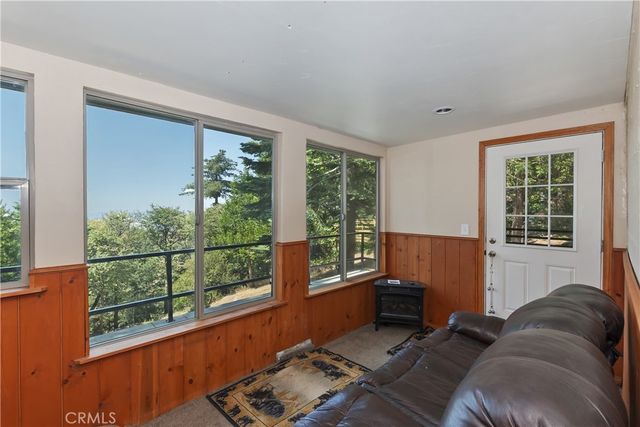 1040 Mile High Road, Twin Peaks, CA 92391