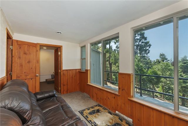 1040 Mile High Road, Twin Peaks, CA 92391