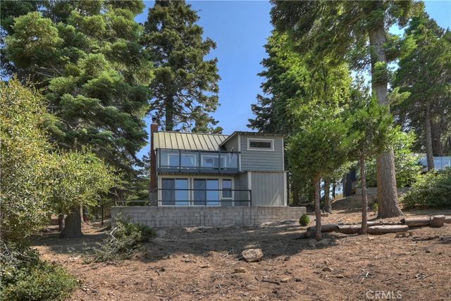 1040 Mile High Road, Twin Peaks, CA 92391