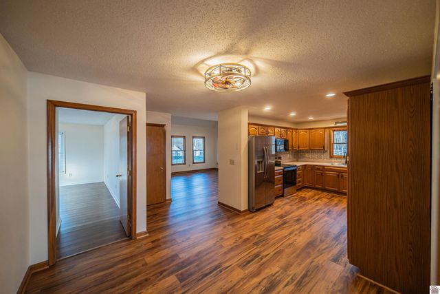 925 Wayside Dr, Paducah, KY 42003