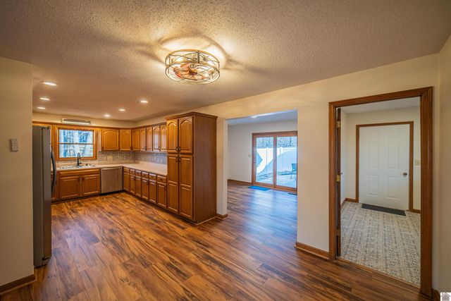 925 Wayside Dr, Paducah, KY 42003