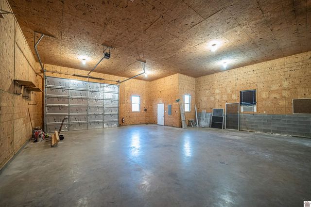 925 Wayside Dr, Paducah, KY 42003