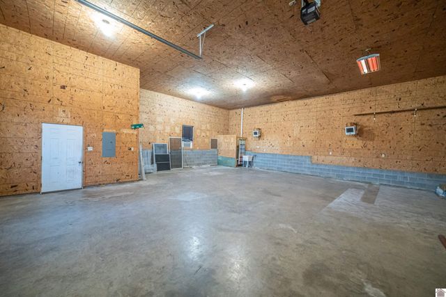 925 Wayside Dr, Paducah, KY 42003