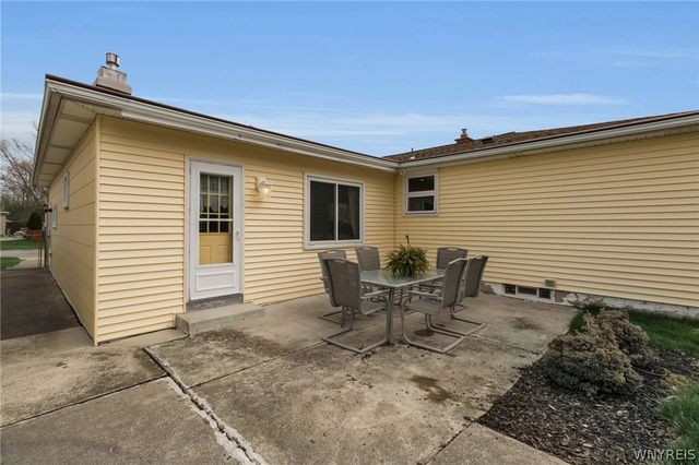 67 North Transit Hill Drive, Cheektowaga, NY 14043