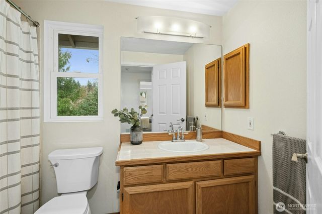 2824 234th Place NE, Sammamish, WA 98074