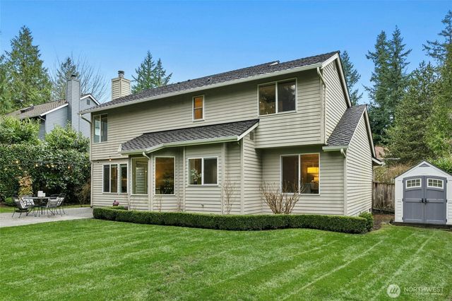 2824 234th Place NE, Sammamish, WA 98074