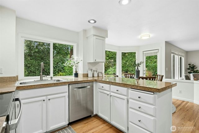 2824 234th Place NE, Sammamish, WA 98074