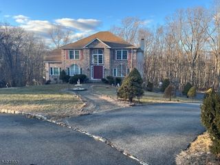6 Andre Ct, Hardyston Twp., NJ 07416