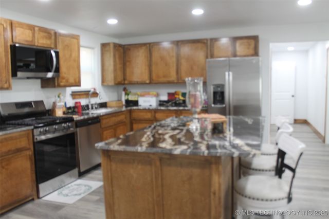 811 Buds Point Road, Mcalester, OK 74501