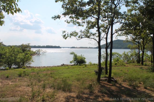 811 Buds Point Road, Mcalester, OK 74501