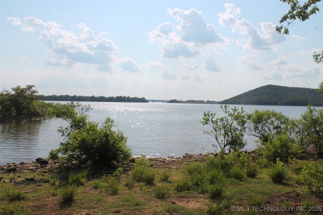 811 Buds Point Road, Mcalester, OK 74501