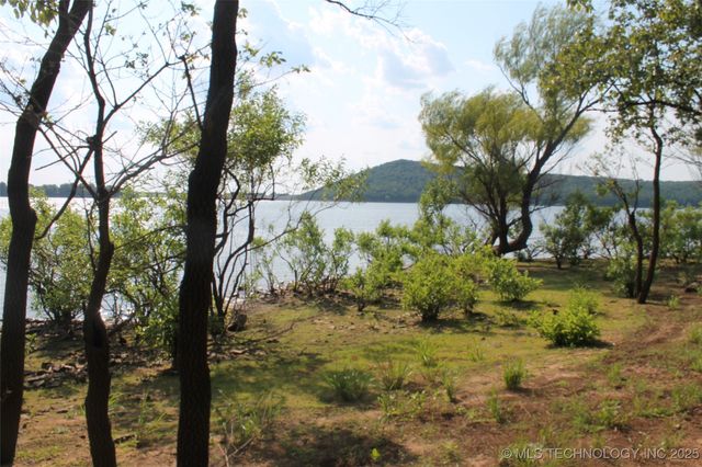811 Buds Point Road, Mcalester, OK 74501