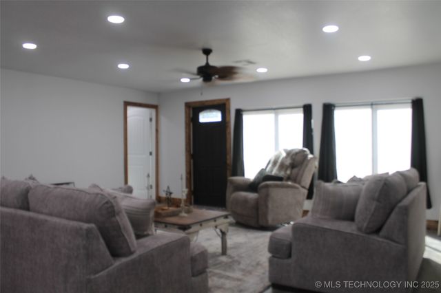 811 Buds Point Road, Mcalester, OK 74501