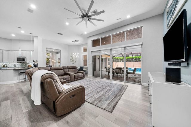 6152 NW 121ST Avenue, Coral Springs, FL 33076