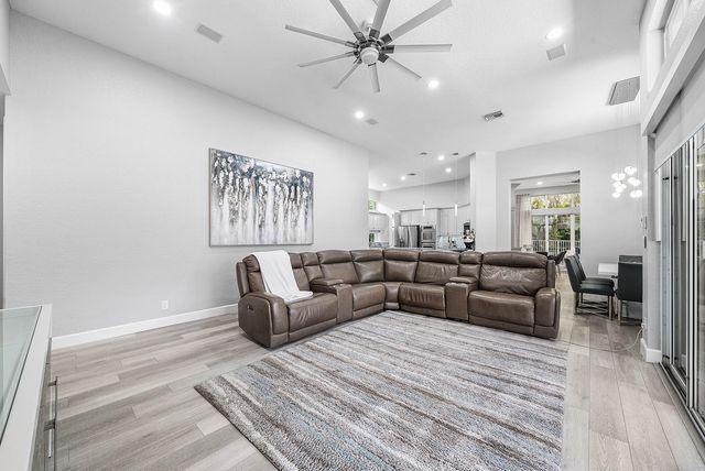 6152 NW 121ST Avenue, Coral Springs, FL 33076