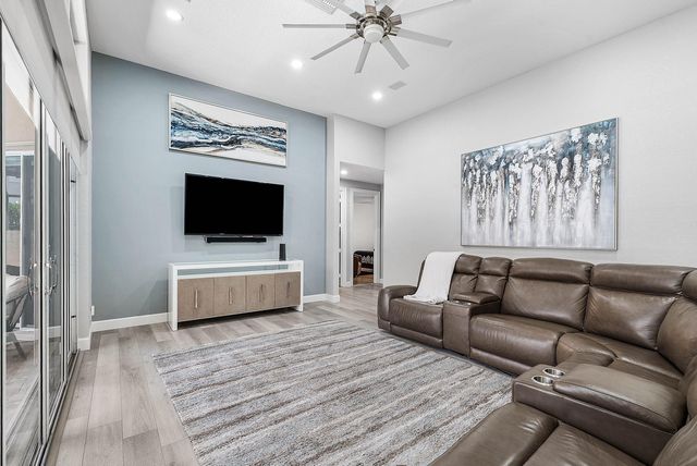 6152 NW 121ST Avenue, Coral Springs, FL 33076