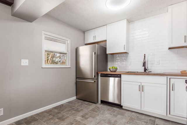 209 Prince Of Wales Drive, Columbus, OH 43230