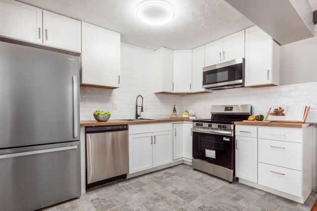 209 Prince Of Wales Drive, Columbus, OH 43230