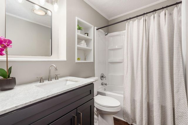 209 Prince Of Wales Drive, Columbus, OH 43230