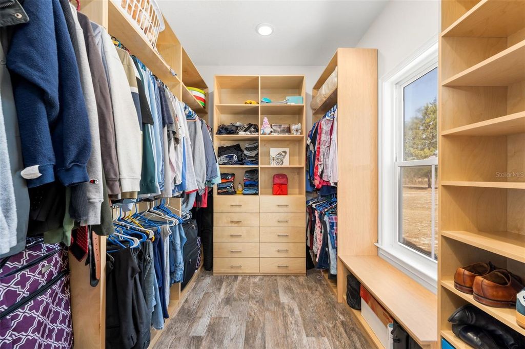 Image 22 of property listing at 26530 NW 110TH AVENUE, High Springs, FL 32643