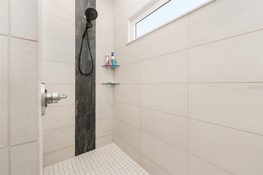 Image 25 of property listing at 26530 NW 110TH AVENUE, High Springs, FL 32643