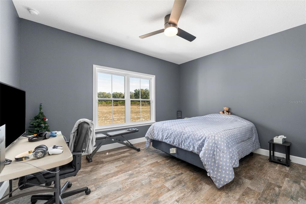 Image 26 of property listing at 26530 NW 110TH AVENUE, High Springs, FL 32643