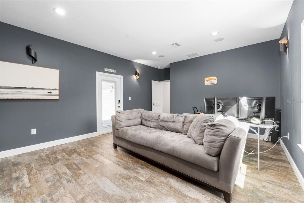 Image 31 of property listing at 26530 NW 110TH AVENUE, High Springs, FL 32643