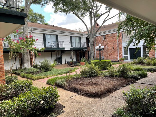 3400 Timmons Lane 13, Houston, TX 77027