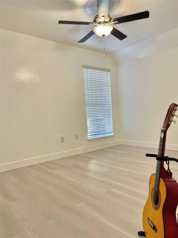 3400 Timmons Lane 13, Houston, TX 77027