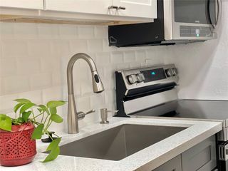 3400 Timmons Lane 13, Houston, TX 77027