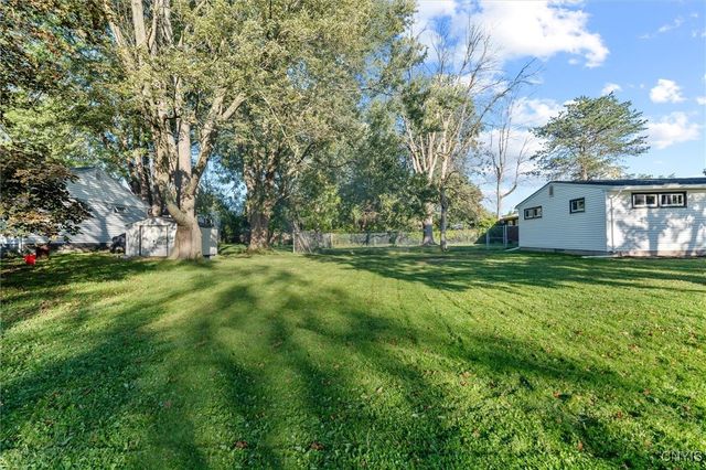 183 Medford Road, Salina, NY 13211