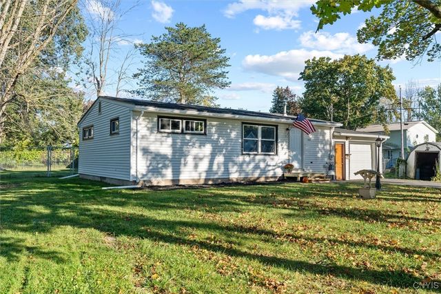 183 Medford Road, Salina, NY 13211