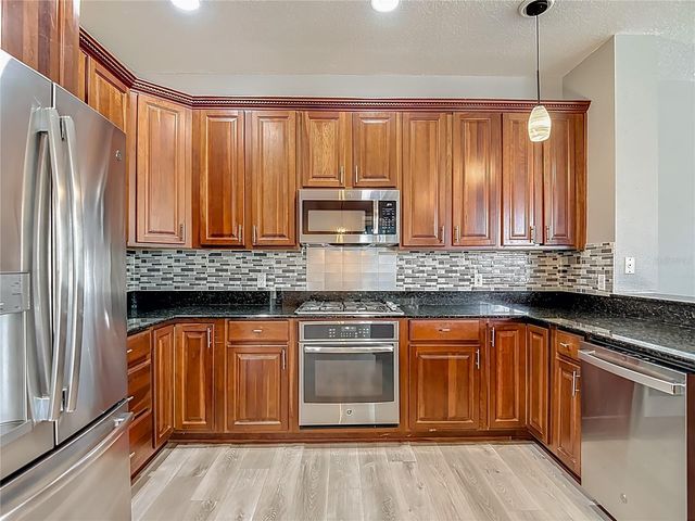 8521 BRAMWELL WAY, Tampa, FL 33647