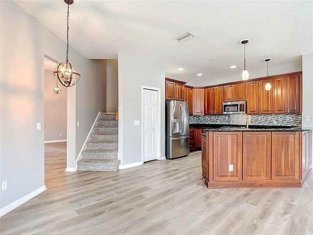 8521 BRAMWELL WAY, Tampa, FL 33647