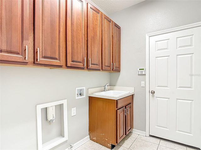 8521 BRAMWELL WAY, Tampa, FL 33647